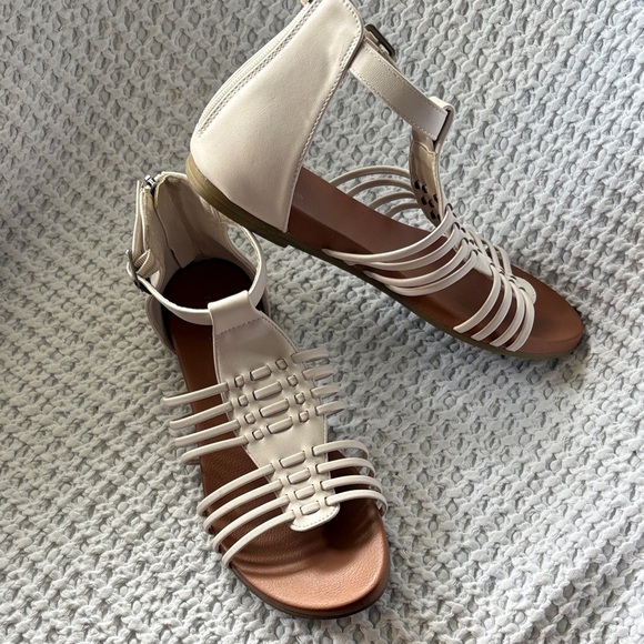 Shoes - Women’s Strappy Gladiator Sandals in Ivory
